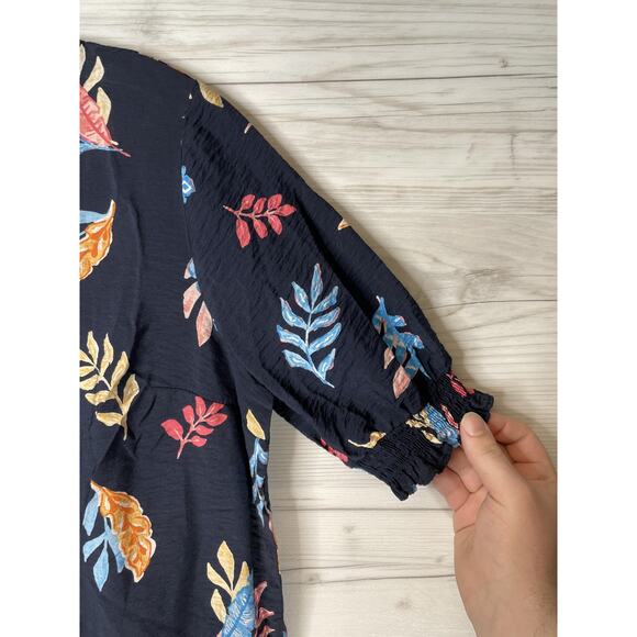 Croft & Barrow Blouse Womens Small Navy Leaf Print Button Front 3/4 Sleeve - Picture 3 of 10